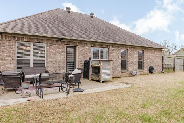 1200 Andrews Dr, Conway, AR 72032