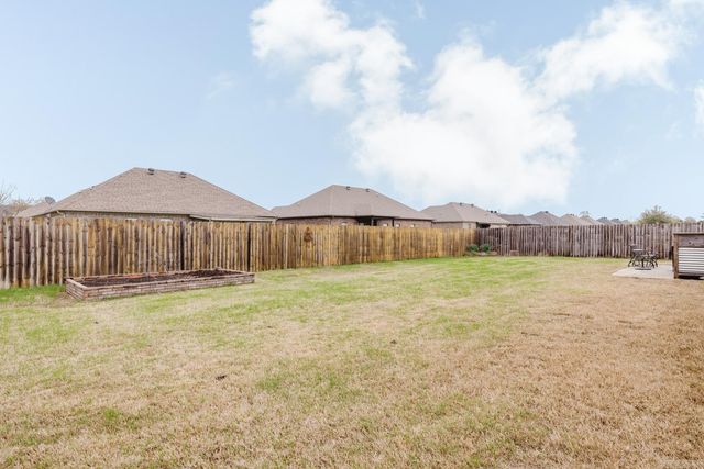 1200 Andrews Dr, Conway, AR 72032