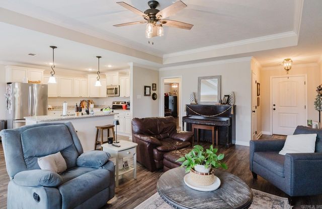 1200 Andrews Dr, Conway, AR 72032