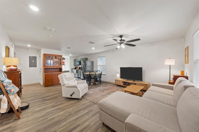 1124 N 13th Street, Waco, TX 76707