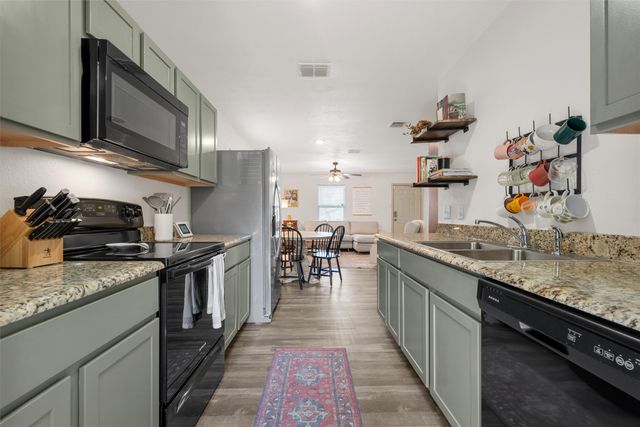 1124 N 13th Street, Waco, TX 76707