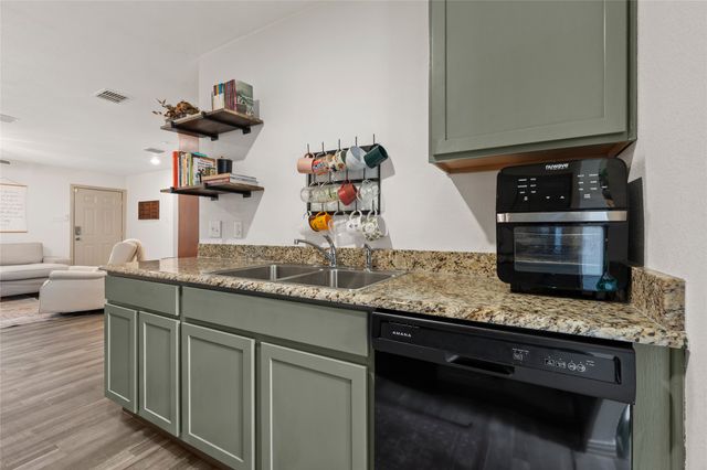 1124 N 13th Street, Waco, TX 76707