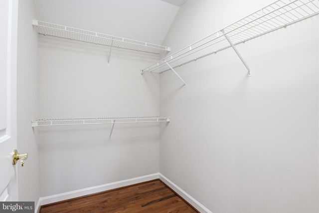 11401 CROWNWOOD LN, Rockville, MD 20850