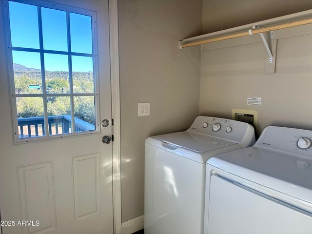 48983 N 5TH Avenue N, New River, AZ 85087