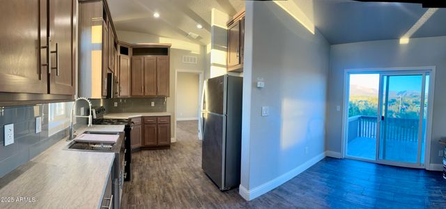 48983 N 5TH Avenue N, New River, AZ 85087