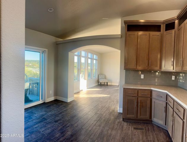 48983 N 5TH Avenue N, New River, AZ 85087