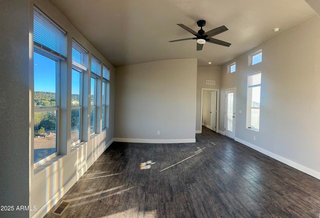 48983 N 5TH Avenue N, New River, AZ 85087