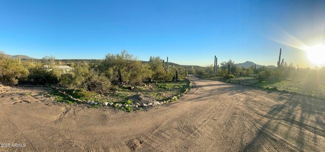 48983 N 5TH Avenue N, New River, AZ 85087