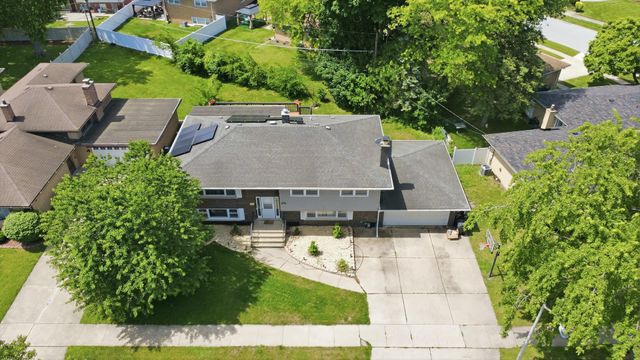 935 E 169th Street, South Holland, IL 60473