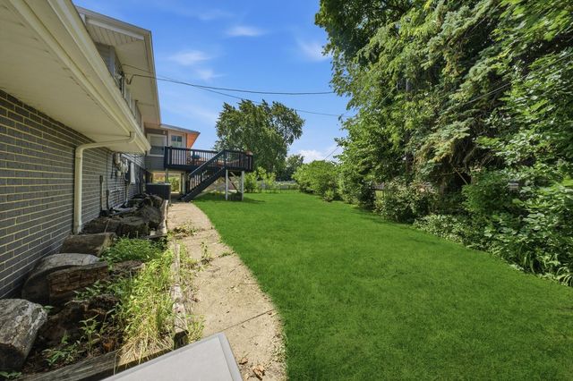 935 E 169th Street, South Holland, IL 60473