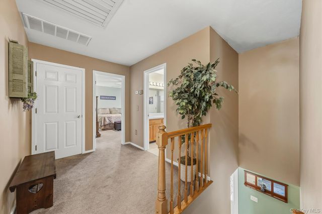 23 Clinton Drive, Washingtonville, NY 10992