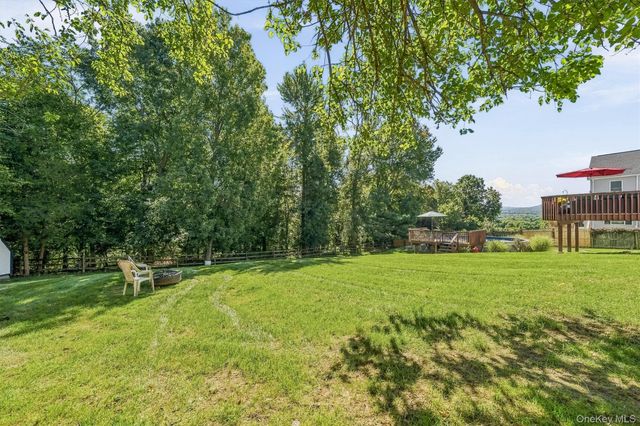 23 Clinton Drive, Washingtonville, NY 10992