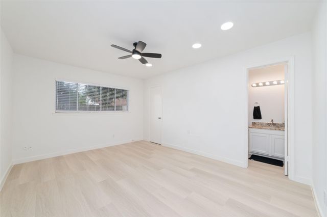 11222 Sandstone Street, Houston, TX 77072