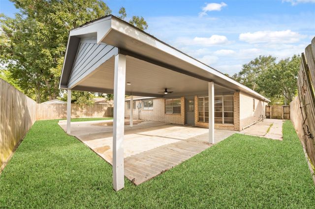 11222 Sandstone Street, Houston, TX 77072