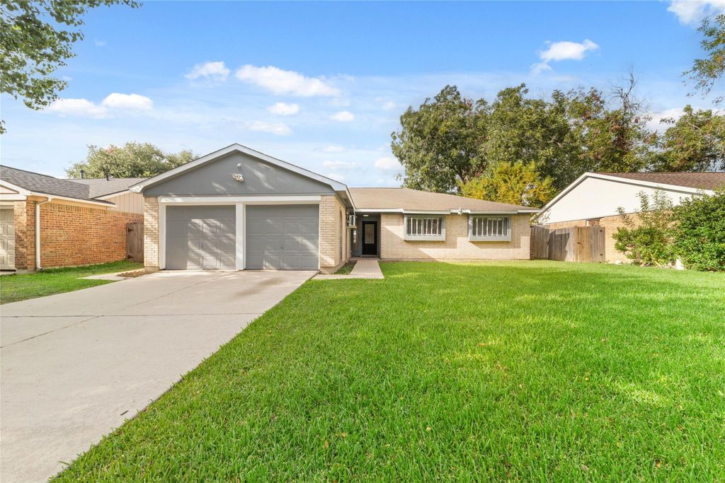 11222 Sandstone Street, Houston, TX 77072