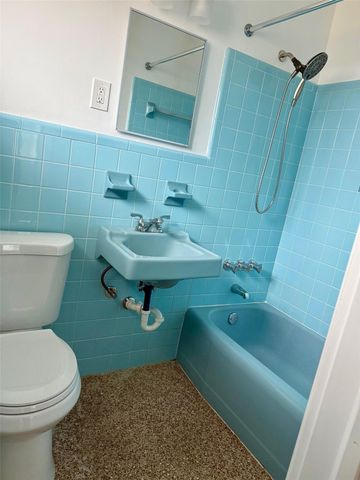 1241 NE 16th Terrace 1, Fort Lauderdale, FL 33304