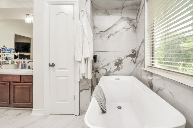 7714 Heron Lakes Drive, Houston, TX 77064