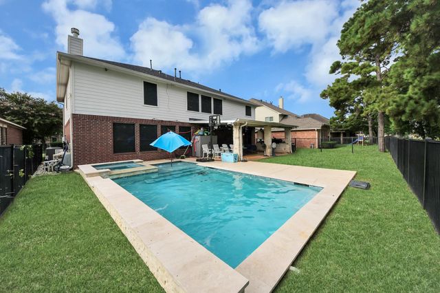 7714 Heron Lakes Drive, Houston, TX 77064