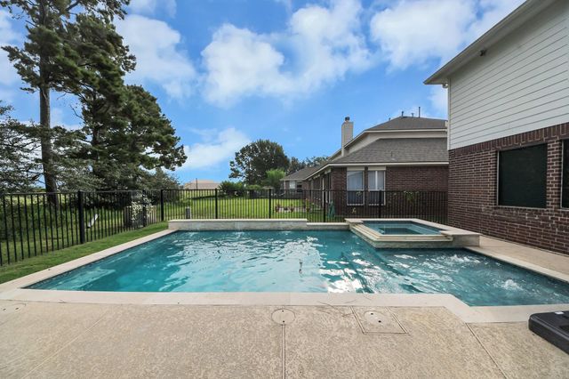 7714 Heron Lakes Drive, Houston, TX 77064