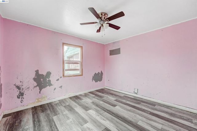 1355 91st Ave, Oakland, CA 94603