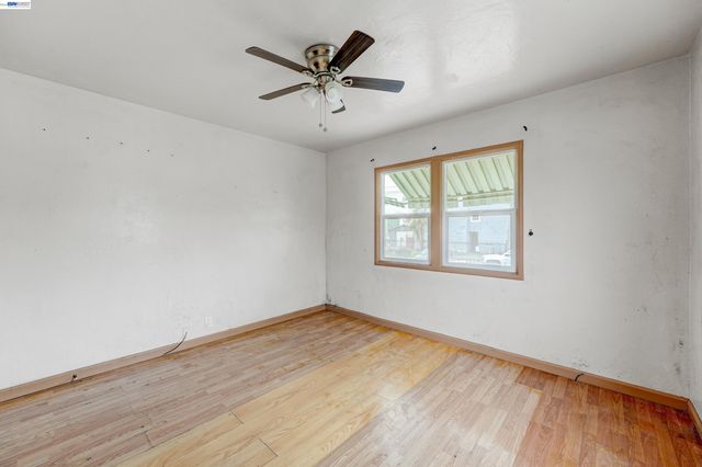 1355 91st Ave, Oakland, CA 94603