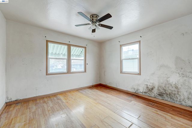 1355 91st Ave, Oakland, CA 94603