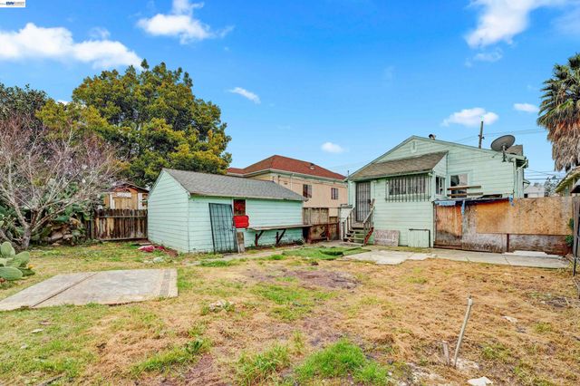 1355 91st Ave, Oakland, CA 94603