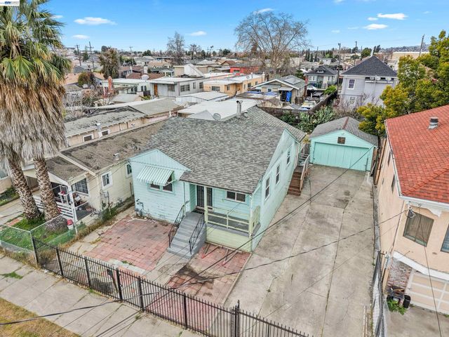 1355 91st Ave, Oakland, CA 94603