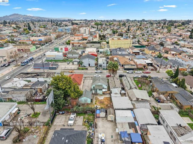 1355 91st Ave, Oakland, CA 94603