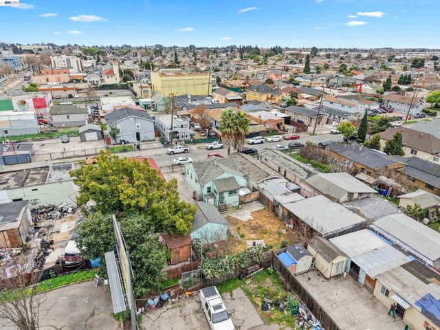 1355 91st Ave, Oakland, CA 94603