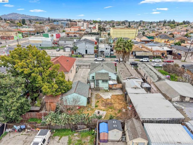 1355 91st Ave, Oakland, CA 94603