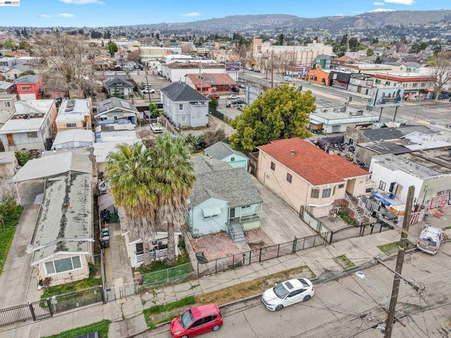 1355 91st Ave, Oakland, CA 94603