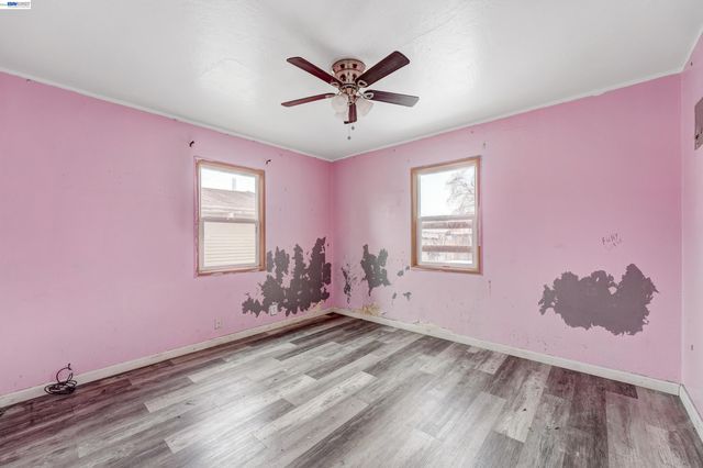 1355 91st Ave, Oakland, CA 94603