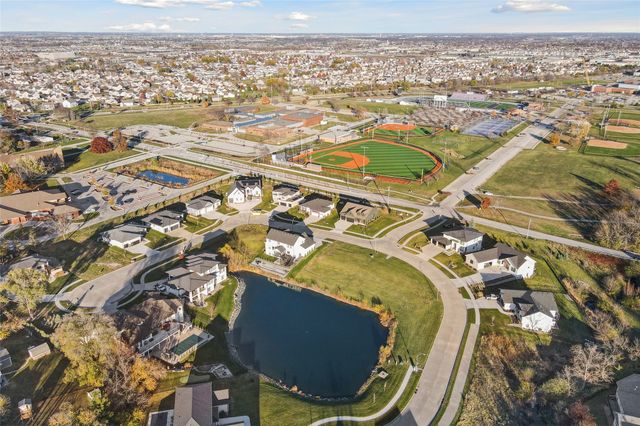 1060 Myles Court, Waukee, IA 50263