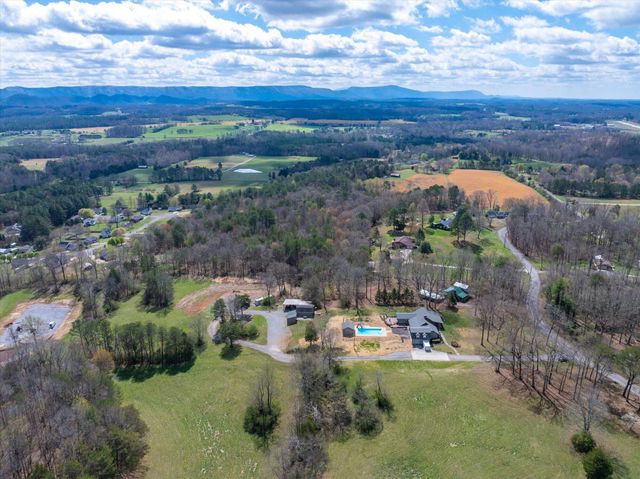 209 County Road 576, Englewood, TN 37329