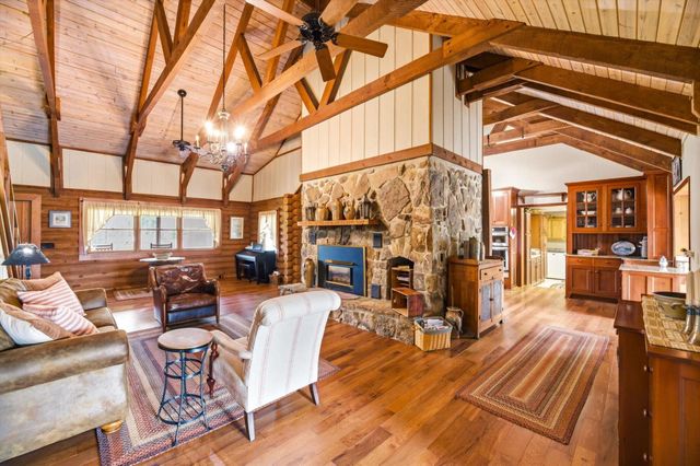 209 County Road 576, Englewood, TN 37329