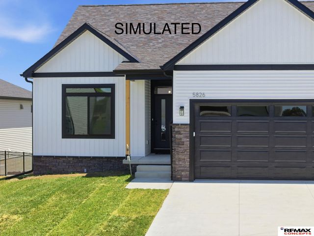 821 Regiment Road, Lincoln, NE 68527