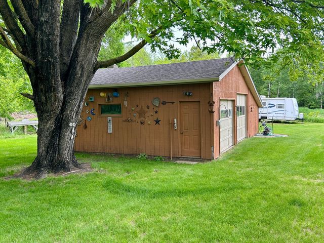 10696 Leaf River Road, Leaf River Twp, MN 56482