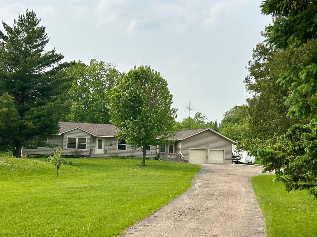 10696 Leaf River Road, Leaf River Twp, MN 56482