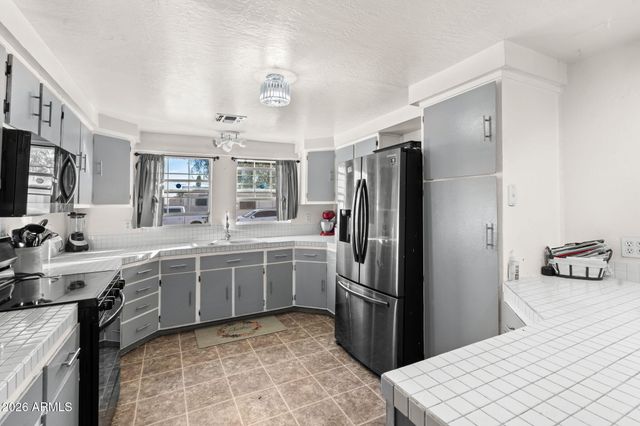 3610 W ABRAHAM Lane, Glendale, AZ 85308