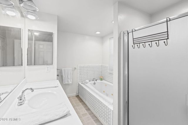3610 W ABRAHAM Lane, Glendale, AZ 85308