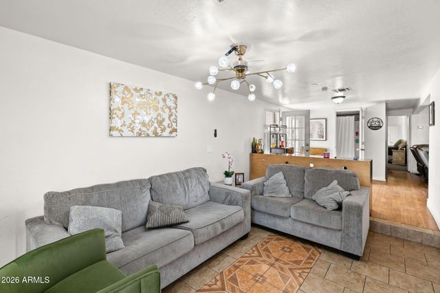3610 W ABRAHAM Lane, Glendale, AZ 85308