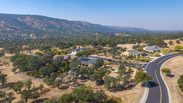 357 Quail Creek Dr, Copperopolis, CA 95228