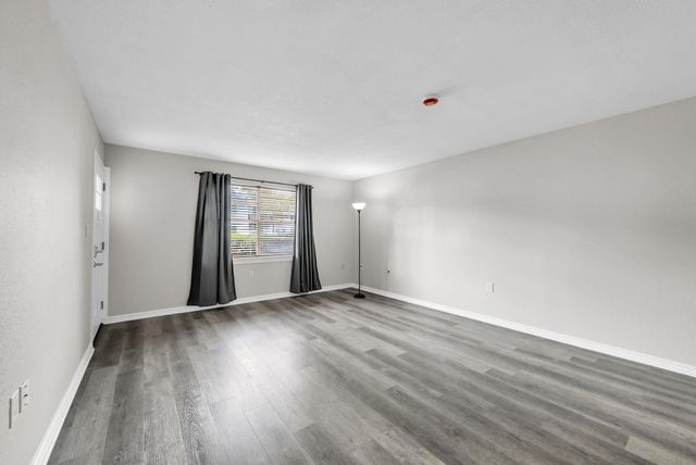 615 Colonial Drive UNIT 1, Fort Walton Beach, FL 32547