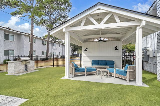 615 Colonial Drive UNIT 1, Fort Walton Beach, FL 32547