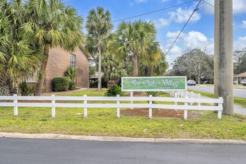 615 Colonial Drive UNIT 1, Fort Walton Beach, FL 32547