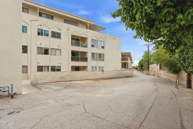 1015 N Michillinda Avenue 304, Pasadena, CA 91107
