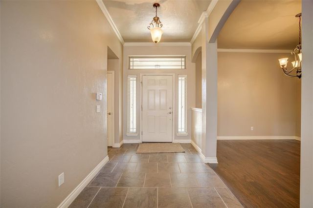 909 E Carolyn Ridge Road, Norman, OK 73071