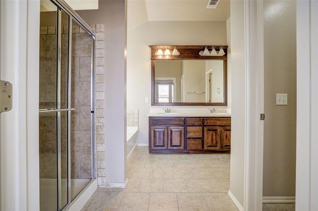 909 E Carolyn Ridge Road, Norman, OK 73071