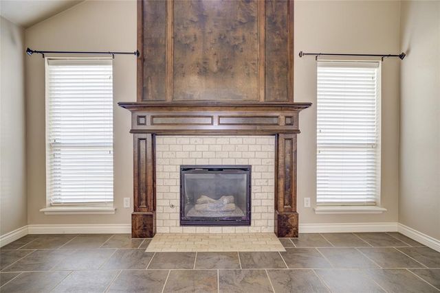 909 E Carolyn Ridge Road, Norman, OK 73071